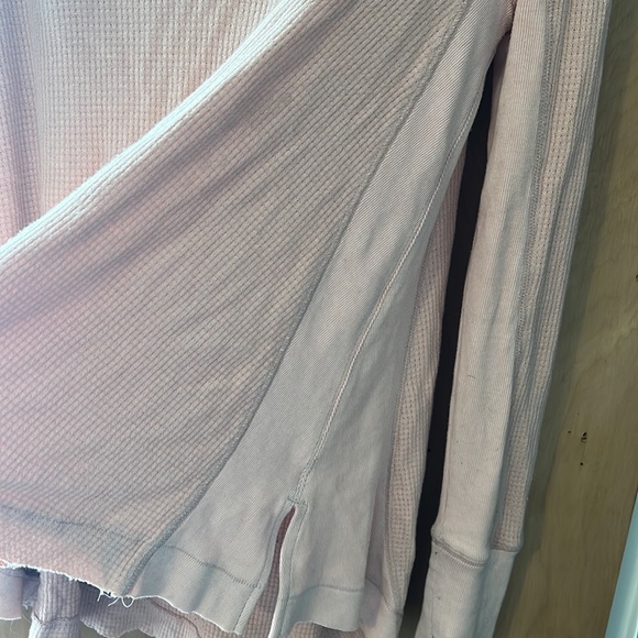 Free People Light Pink Oversized Long Sleeve - Picture 3 of 4